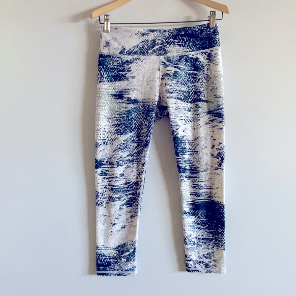 Fabletics Define Mid-Rise Capri - image 3